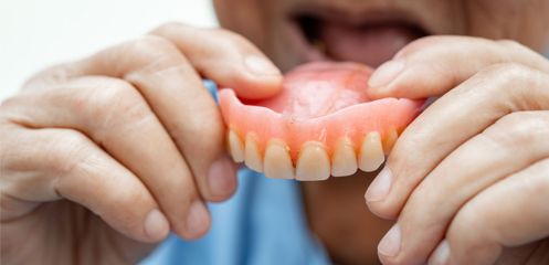Loose dentures
